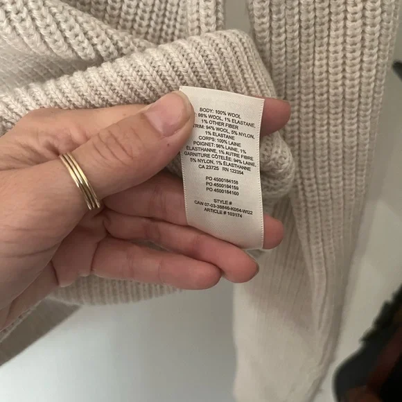 Aritzia wool turtleneck - Picture 7 of 7